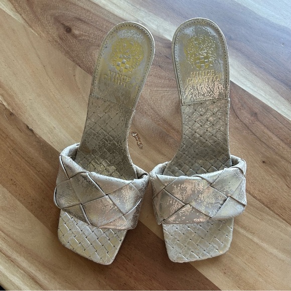 New Vince Camuto Brelanie Gold Metallic Woven Heels - Picture 4 of 8
